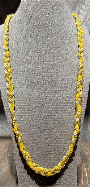 Collana o bracciale a piu' giri