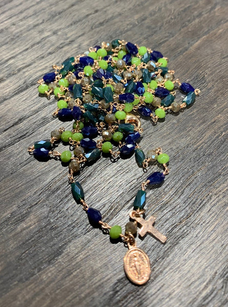 Pfmilanojewels  collana rosario 130 cm cristalli  multicolor ,Blu Petrolio, Tortora, Verde, argento placcato oro rosa